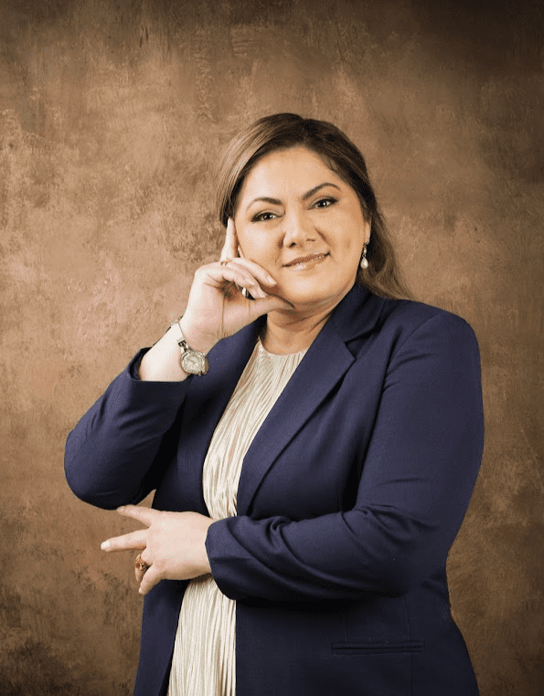 RoxanaGranda-Realtor Perfil